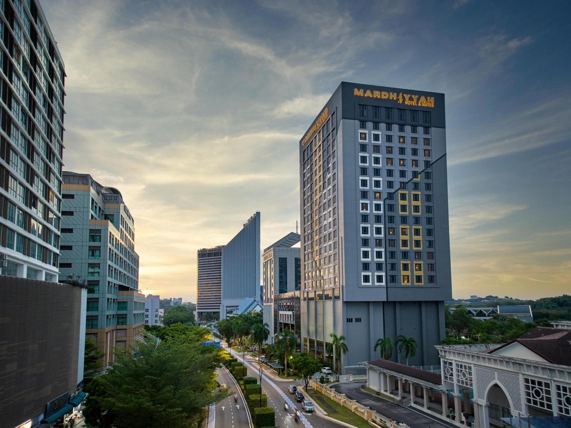 Mardhiyyah Hotel And Suites Shah Alam Exterior photo